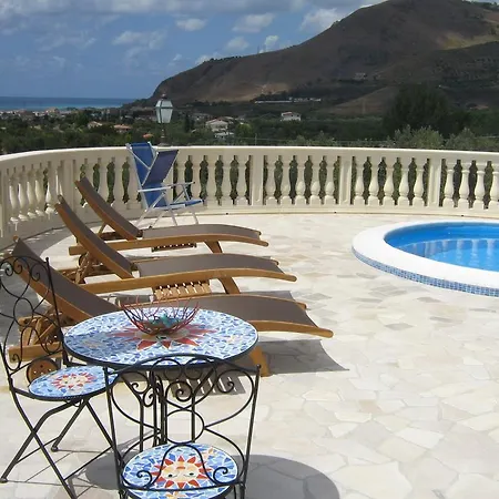 Azzurra Holiday